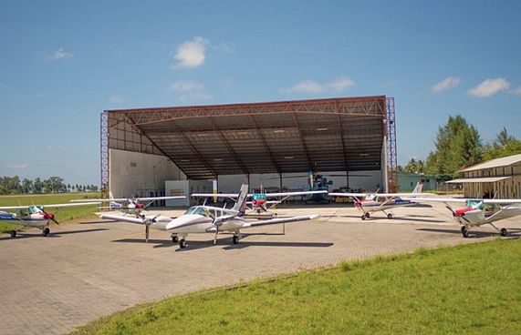 އިމާރާތެއް ނެތް، އައްޑޫން ފްލައިން ސްކޫލު ގެއްލިދާނެ؟