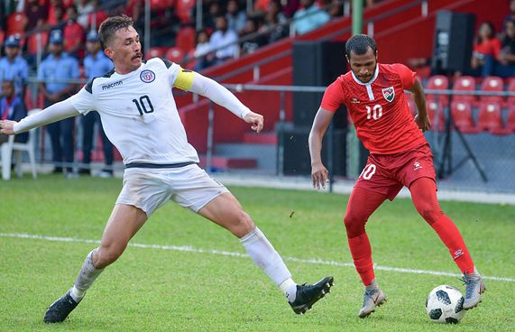 ގައުމީ ޓީމުން ޔޫއޭއީއާ ދެކޮޅަށް މެޗުތަކެއް ކުޅެނީ