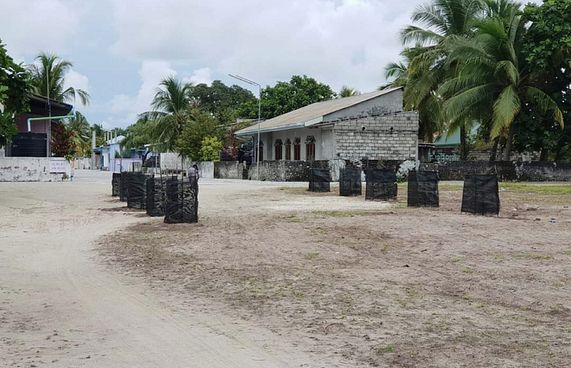 ސިހުރުގެ ތުހުމަތުގައި އަލިފުށި، މީދޫ ބަލައި ފާސްކުރަނީ