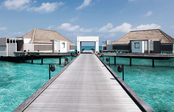 ފޯބްސް ޓްރެވަލް ލިސްޓުގެ ކުރީގައި ރާއްޖޭގެ ހަ ރިސޯޓެއް