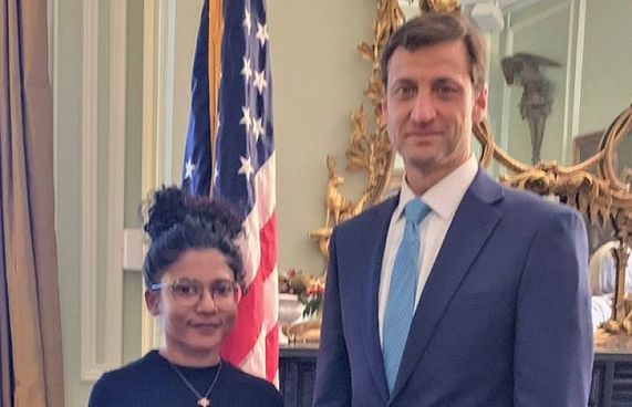 އެމެރިކާގެ ހާރިޖީ ދާއިރާގެ އެވޯޑެއް ދިވެއްސަކަށް