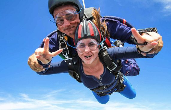 މަންޓާއިން ދެ މީހަކަށް ސްކައި ޑައިވް ކުރުމުގެ ފުރުސަތު