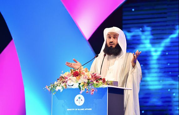 ޚިޔާލު ތަފާތުވިޔަސް، ދެކޮޅުވެރިވެގެން ނުވާނެ: މެންކް