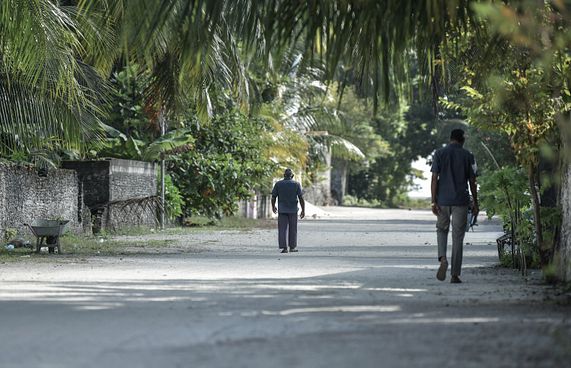 ކަނޑުހުޅުދޫގައި މާރާމާރީއެއް: ދެ މީހަކަށް އަނިޔާވެއްޖެ