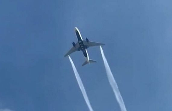 ސްކޫލަށް ތެޔޮ އެޅުމުން އެއާލައިނާ ދެކޮޅަށް ޓީޗަރުން ދައުވާކޮށްފި