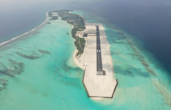 ފަޔާ ވެހިކަލް ހަލާކުވުމުން ފުނަދޫ އެއާޕޯޓު ބަންދު