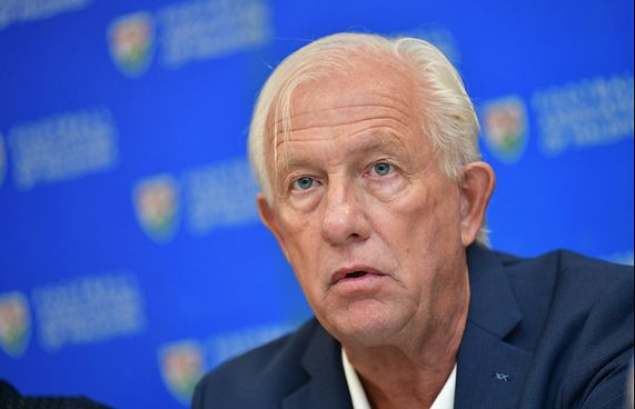 ކޫޕްމަންއަށް މަގާމު ގެއްލިދާނެކަމުގެ ބިރު