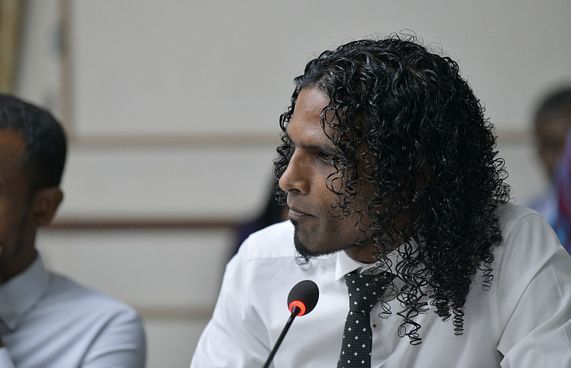 ޑްރަގްގެފައިސާ ދޮންނަނީ ފުލުހުންގެ އިދާރާއިން: ޔައުގޫބު