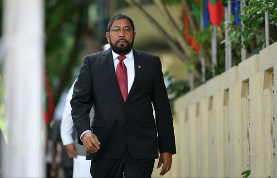 ފައިސާ ނުދެއްކިޔަސް ކޯޓަކަށް ނުދާނަން: ގާސިމް