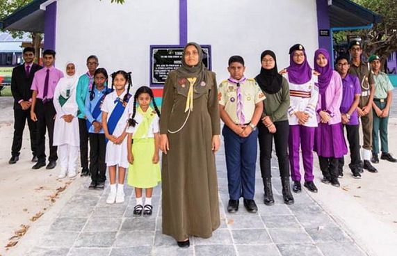 މެމްބަރުންގެ ކުރީގެ ކޮމްޕިއުޓަރުތައް ހިތަދޫ ސްކޫލަށް