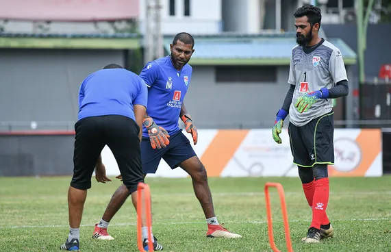 މުސްތަގުބަލަށް ކީޕަރުންގެ އެކެޑަމީ މުހިއްމު: އިމްރާން