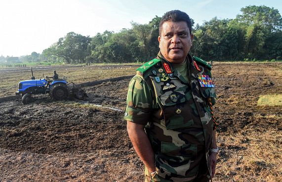 ލަންކާ ސިފައިންގެ ވެރިޔާ އެމެރިކާ އިން ބްލެކްލިސްޓްކޮށްފި