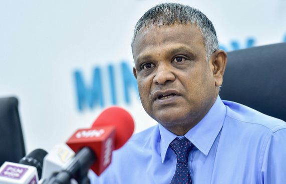 ލޯނު ލަސްވަނީ އެއްފަހަރާ ގިނަ ފޯމުތަކެއް ހުށަހެޅުމުން