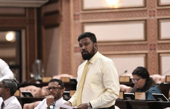 އިމްރާނަކީ މަކުނުދޫ ދާއިރާއަށް ދުއްތުރާލެއް: ރާއީ