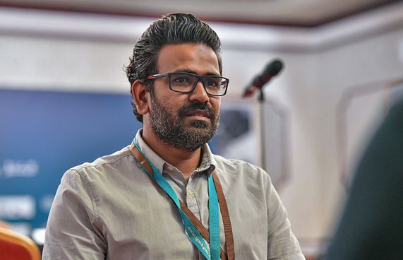 ޑރ. މޫސަ: ފުރަތަމަ ކްރިޓިކަލް ކެއާ ސްޕެޝަލިސްޓް