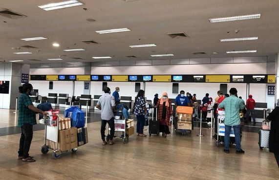 ފްލައިޓް ޑިސްއިންފެކްޓްކޮށް، ފަރުވާއަށް ފޮނުވާލައިފި