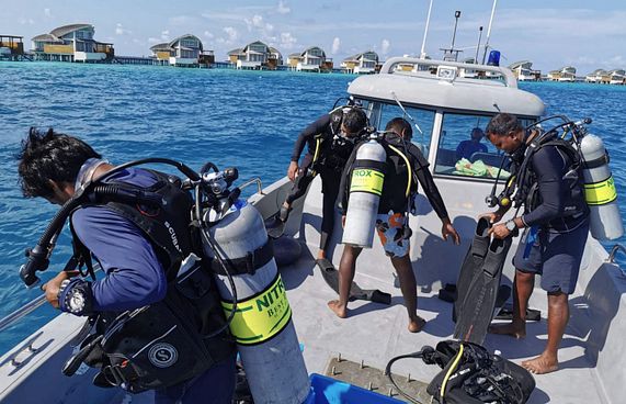 ރިސޯޓުން މޫދަށް ފުންމައިލި މީހާ އަދިވެސް ނުފެނެ