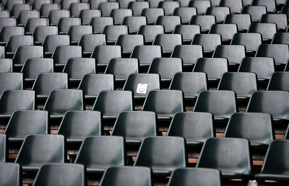 ދޮޅު އަހަރު ސަޕޯޓަރުން ނުވައްދައި ކުޅެން ލަފާދީފި