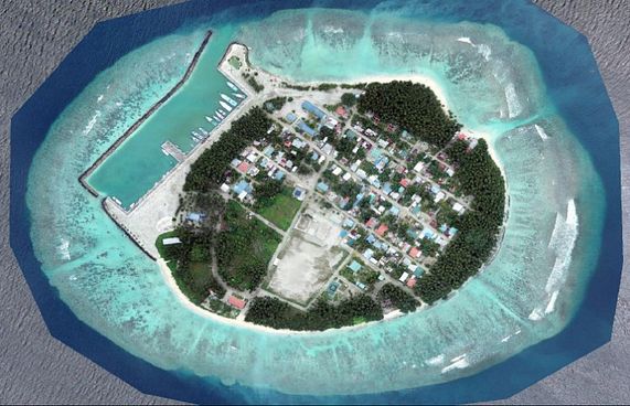 ފަޅުރަށަކަށް ހޮނު އަޅައި ތިން ބިދޭސީއަކު ޒަހަމްވެއްޖެ