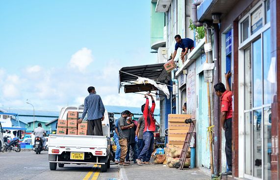 ރެވެނިއު ސްޓޭމްޕްގެ ފީ ބޮޑުކުރުމުން އަގުތައް އުފުލޭނެ!