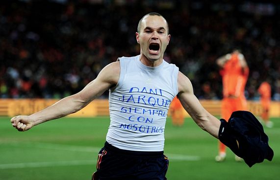 އިނިއެސްޓާ: ޑިޕްރެޝަނުން ދުނިޔޭގެ ޗެމްޕިއަން ކަމަށް