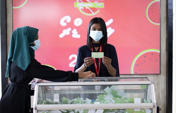 ރެޑްވޭވް ރޯދަ ސޭލްގެ ނަސީބުވެރިން ހޮވައިފި