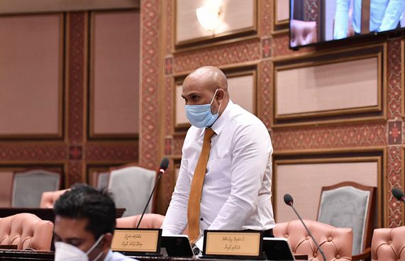 ސަނީފްގެ މަސްލަހަތު ހިމެނޭ ކަމެއް ނެތް: ކޮމިޓީ