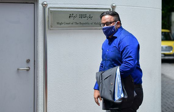 ސަން ކުންފުންޏާ ދެކޮޅު ހެކިންނަށް އަދީބާއި ޒިޔަތު