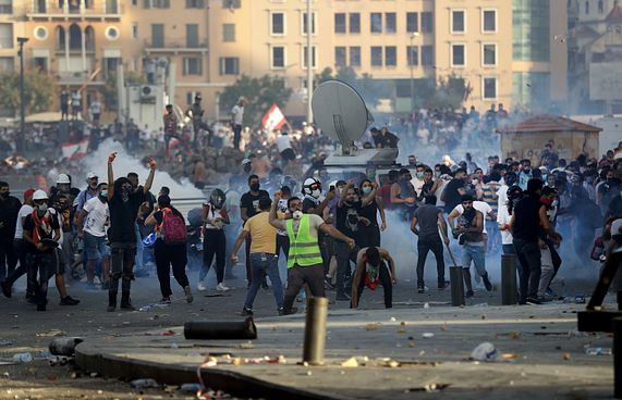 ލުބުނާން އޮތީ އިޖްތިމާއީ ކާރިސާއެއްގެ ތުންފަތް މަތީގައި