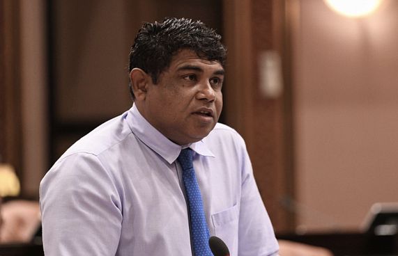 ފުއްގިރި ޑީލްގައި ބައިވެރިވިކަން ދޮގުކޮށް، ތަހުގީގަށް