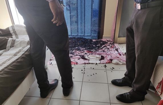 ޓާޓާ ފްލެޓުތަކުގެ ބިއްލޫރި ދޮރުތައް ބަދަލުކުރަނީ