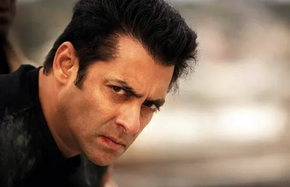 ސަލްމާނާ ދެކޮޅަށް ކޮށްފައިވާ ޕޯސްޓުތަކެއް ނަގަން އޭނާގެ އަވަށްޓެރިޔަކަށް ކޯޓުން އަންގައިފި