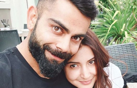 އަކޭ ގޮވައިގެން އަނުޝްކާ އިންޑިއާ އަށް ހިނގައްޖެ