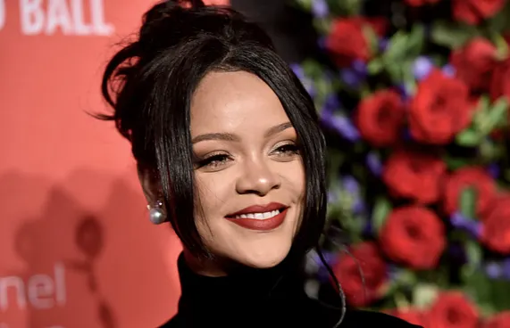 ރިއާނާ ވިހައިފި؛ ލިބުނީ ފިރިހެން ކުއްޖެއް