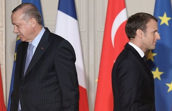 އުރުދުޣާންގެ ކާޓޫން ކުރެހި މަޖައްލާއަށް ފިޔަވަޅު އަޅަނީ