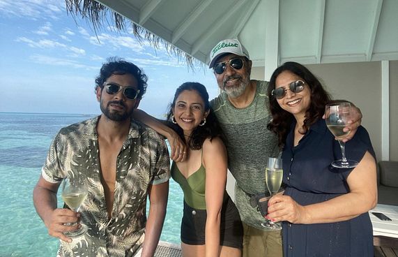 ރާއްޖެ އައުމުން ރަކުލް "ވޯޓާ ބޭބީއަކަށް"