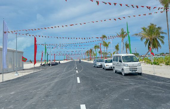 "ހޯރަފުށީ އެއާޕޯޓުން ބަނދަރަށް ދާން ދައްޗެއް ނުވާނެ"