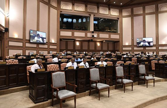 އެއާޕޯޓް މަދުވުމުގެ ޝަކުވާއަށް ނަޝީދުގެ ނުރުހުން