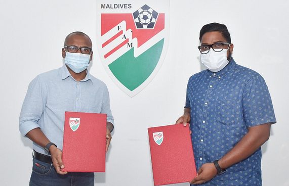 ޝާހު އާއި އައްސަދަށް އެމްބެސަޑަރުކަން