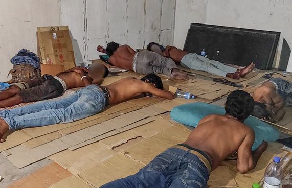 މަގުމަތީގައި ނިދާ މީހުންނަށް ފިޔަވަޅު އަޅަނީ