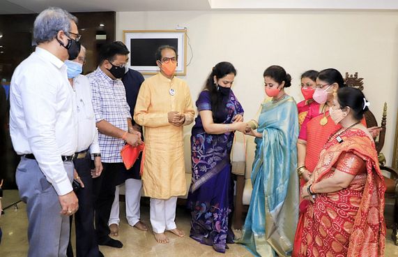 ކޮންގްރެސް ޕާޓީއާ ވަކިވި އުރްމިލާ ޝިވް ސެނާ އަށް