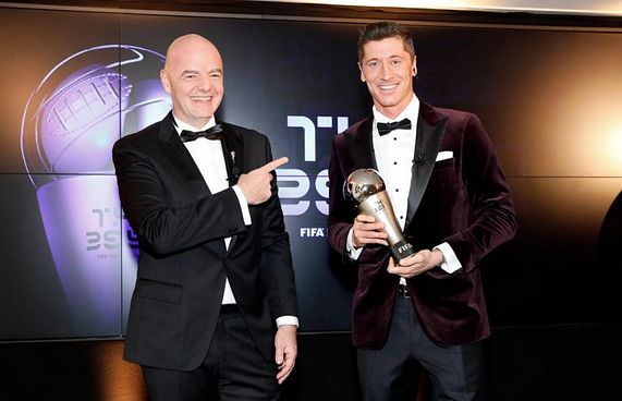 ފީފާ މޮޅު ކުޅުންތެރިޔާގެ މަގާމު ލެވަންޑޯސްކީ އަށް