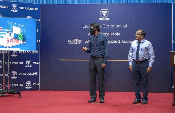 ވިލާ ކޮލެޖުން ދެ ޕްރޮގްރާމެއް ލޯންޗުކޮށްފި