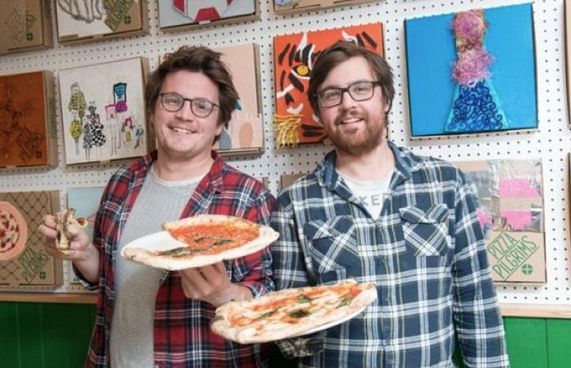 ވަޒީފާ ދޫކޮށްލާފައި ފެށި ޕިއްޒާ ވިޔަފާރި މިލިއަނުން