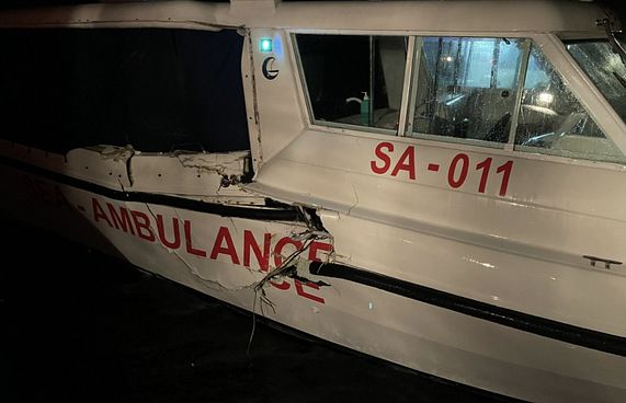 ސީއެމްބިއުލާންސެއް އެކްސިޑެންޓްވެ ބަޔަކު ޒަހަމްވެއްޖެ