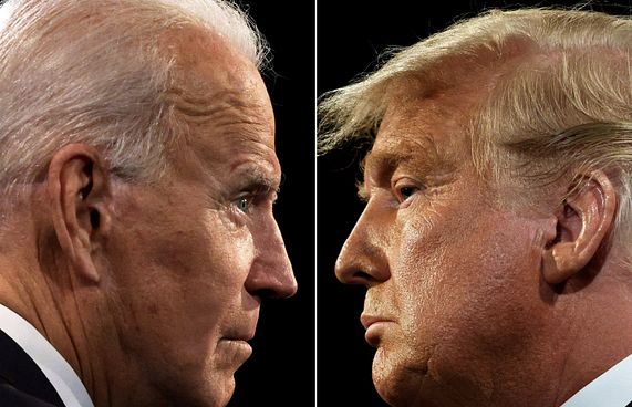 ބައިޑަން ހުވާކުރައްވާއިރު ޓްރަމްޕް ވޮޝިންޓަނުން ބޭރުގައި