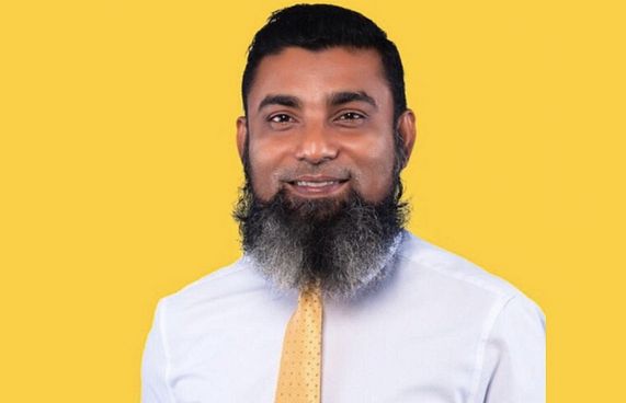 ކުރިމަތީގައި މިހާރު އޮތީ ގާނޫނު: އޮމްބަޑްސްމަން ސަލާމް