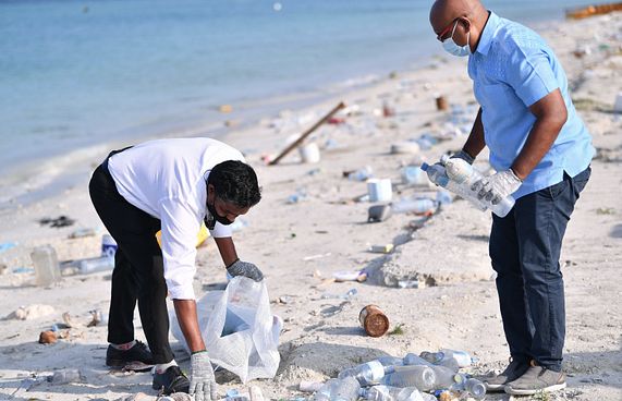 ހުޅުމާލެ ސާފުކުރުމުގެ ބޮޑު ހަރަކާތެއް ހޮނިހިރުގައި