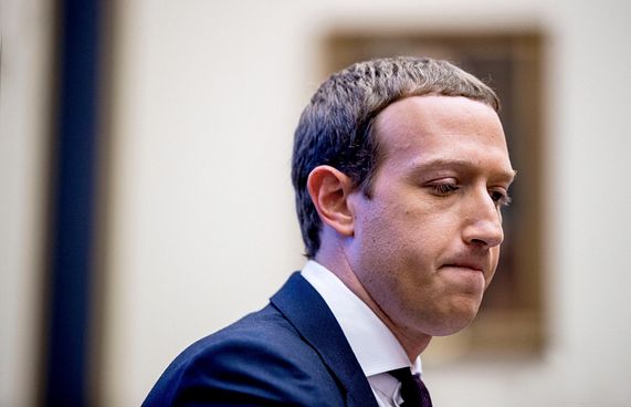 އެޕްތައް ޑައުންވުމުން ޒަކަބާގަށް 7 ބިލިއަން ގެއްލުނު