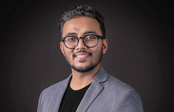 އަގޯޑާގެ ކަންޓްރީ މެނޭޖަރަކަށް ދިވެއްސެއް